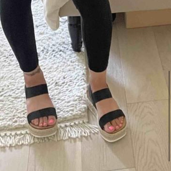 Steve Madden platform sandals - Picture 4 of 4